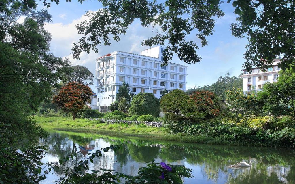 Grand Plaza Hotel