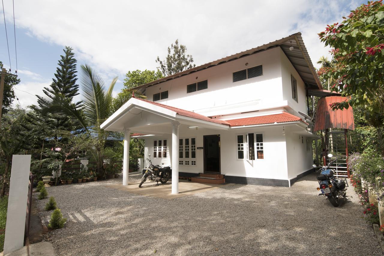 Bed & Breakfast Lizmerrycasa Homestay Munnar