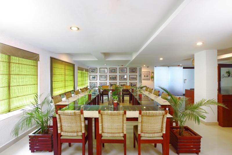 Hotel Grand Plaza 4*