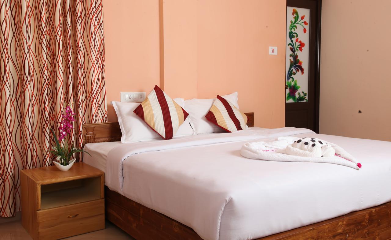 Pine Tree Hotel Munnar