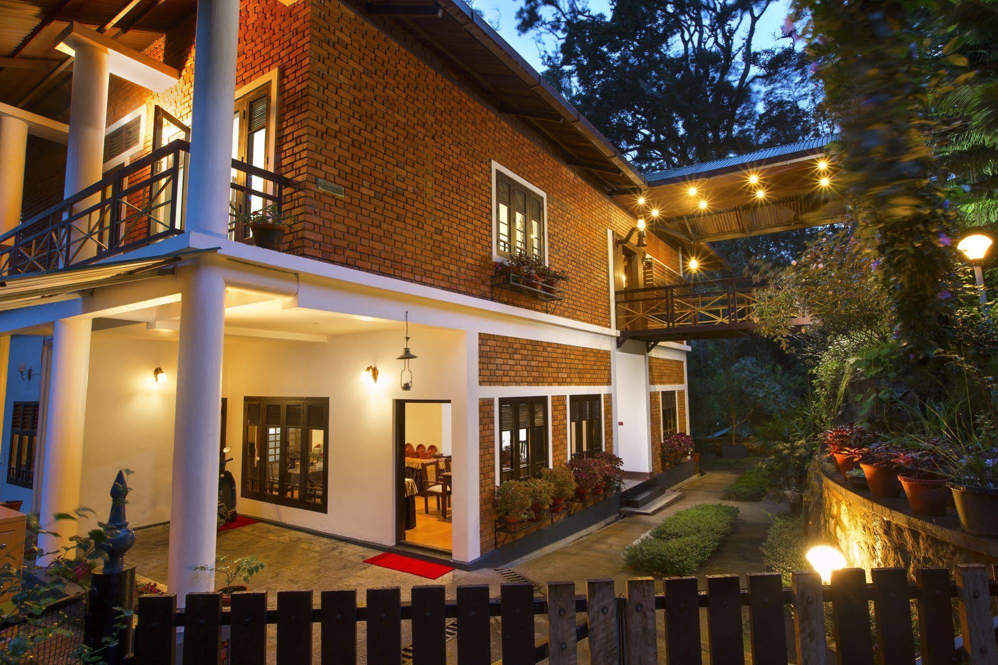 Resort Madhumanthra - 2*