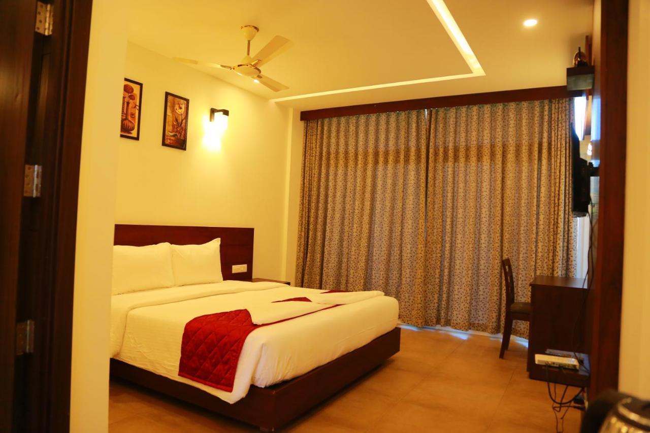 Hotel Palmtree Leaf, 3*
