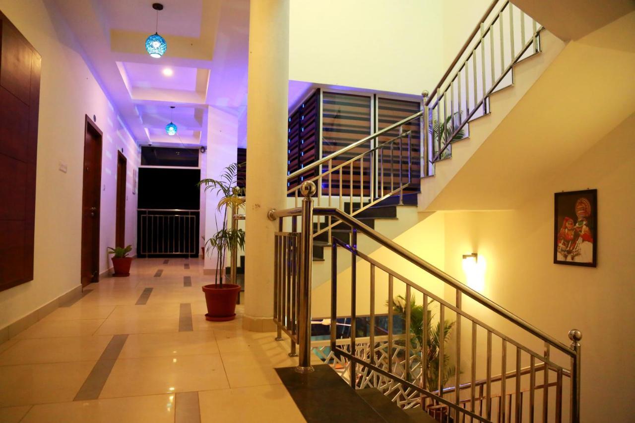 Palmtree Leaf, Hotel