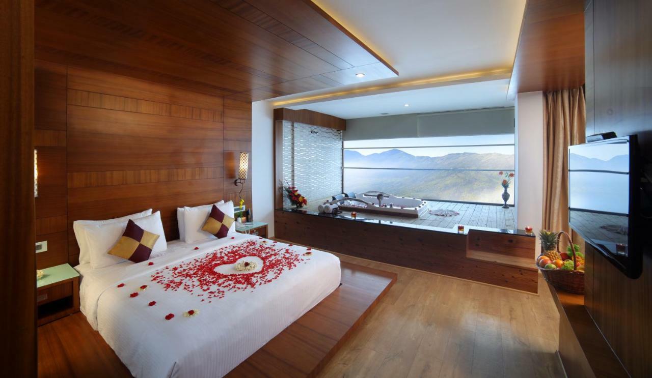 Amber Dale Luxury Hotel & Spa, Munnar