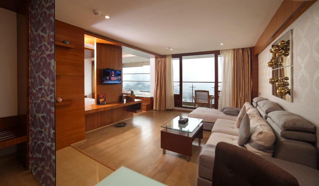 Hotel Amber Dale Luxury Hotel & Spa, Munnar