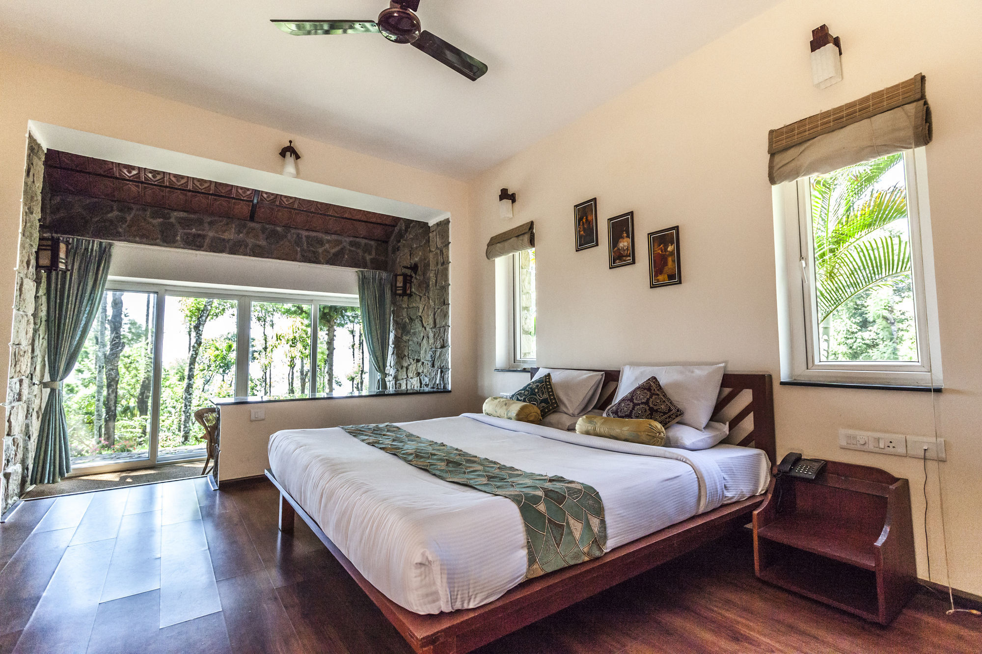 Sitaram Mountain Retreat Resort 4*