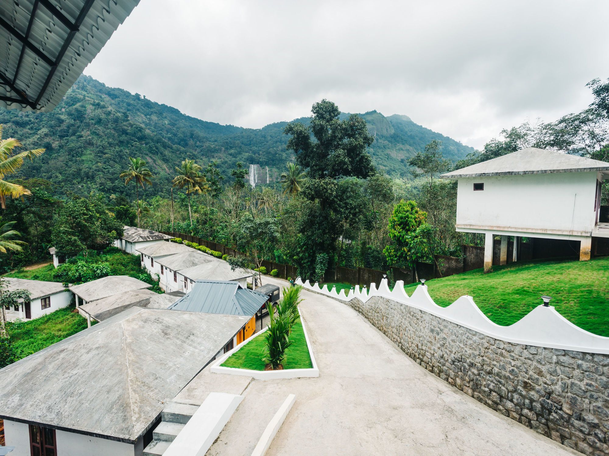Hotel Oyo 9678 Misty Garden