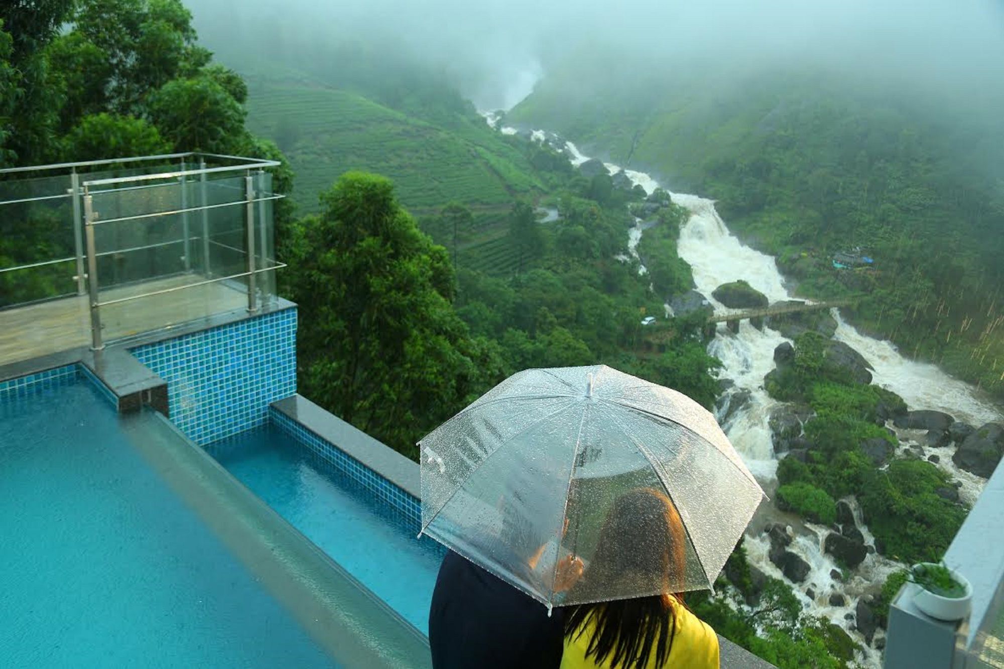 Blanket & Hotel Munnar