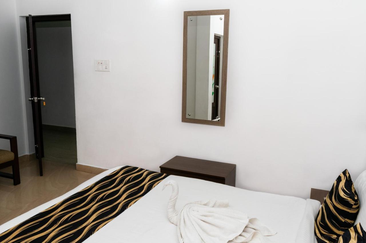 Pine Tree Hotel Munnar