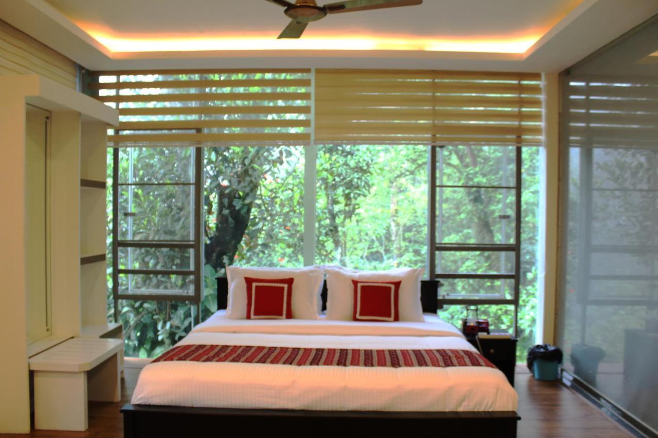 Stallion Estates * Munnar