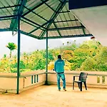 Nandana\'S Residency Munnar