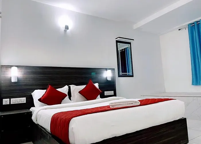 Skylark Holidays Munnar