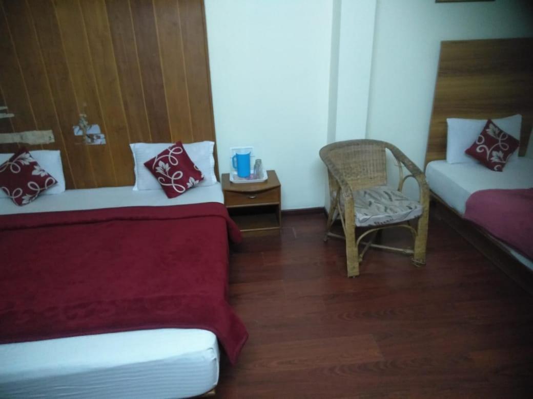 Red Star Holidays *