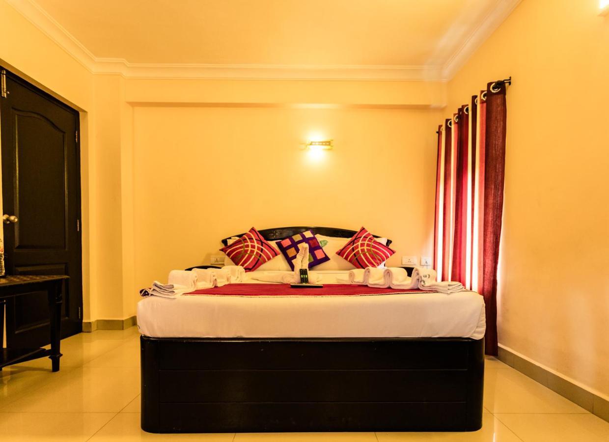 Hotel Emerald 3*