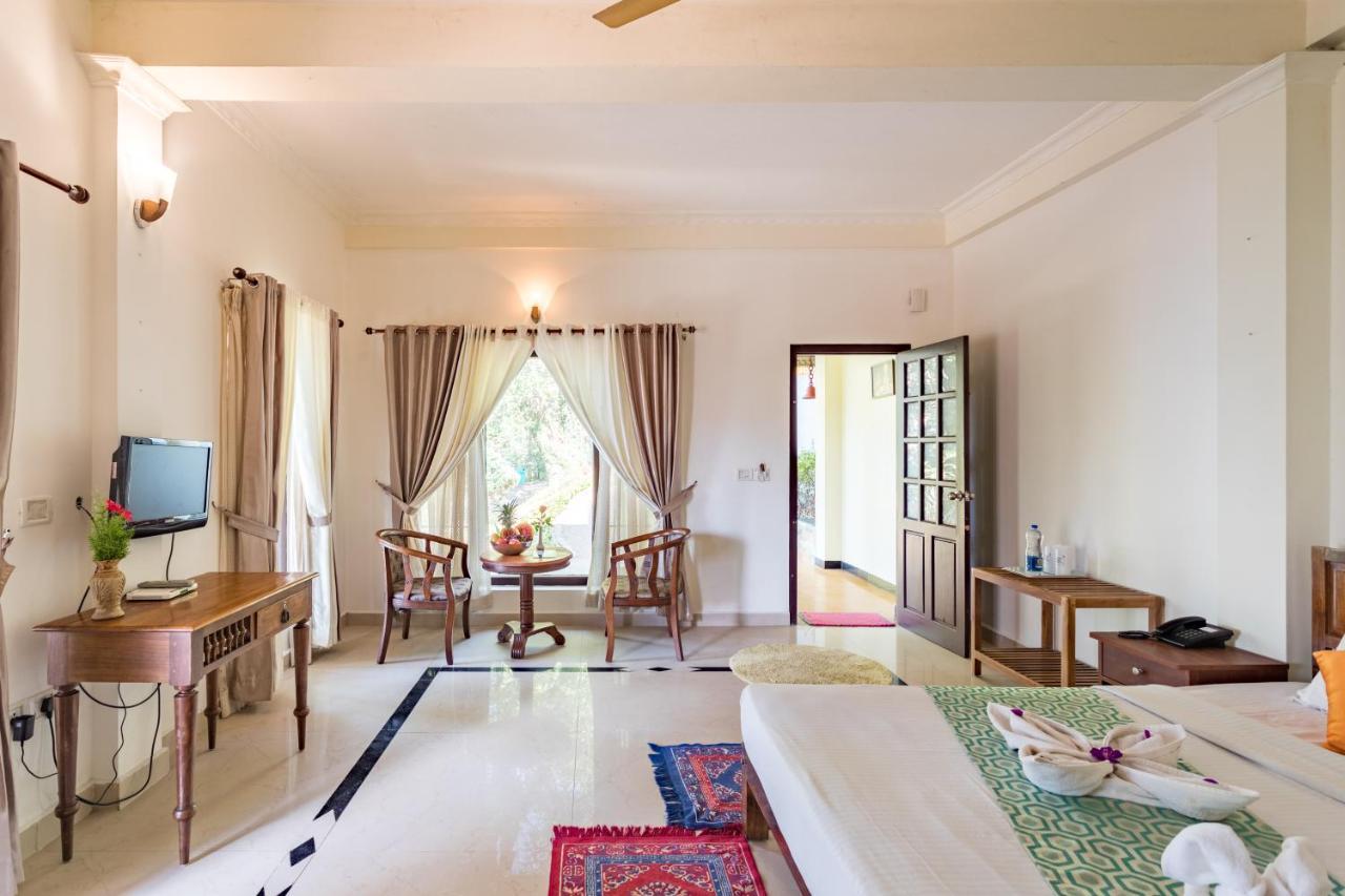 Resort Violet Woods