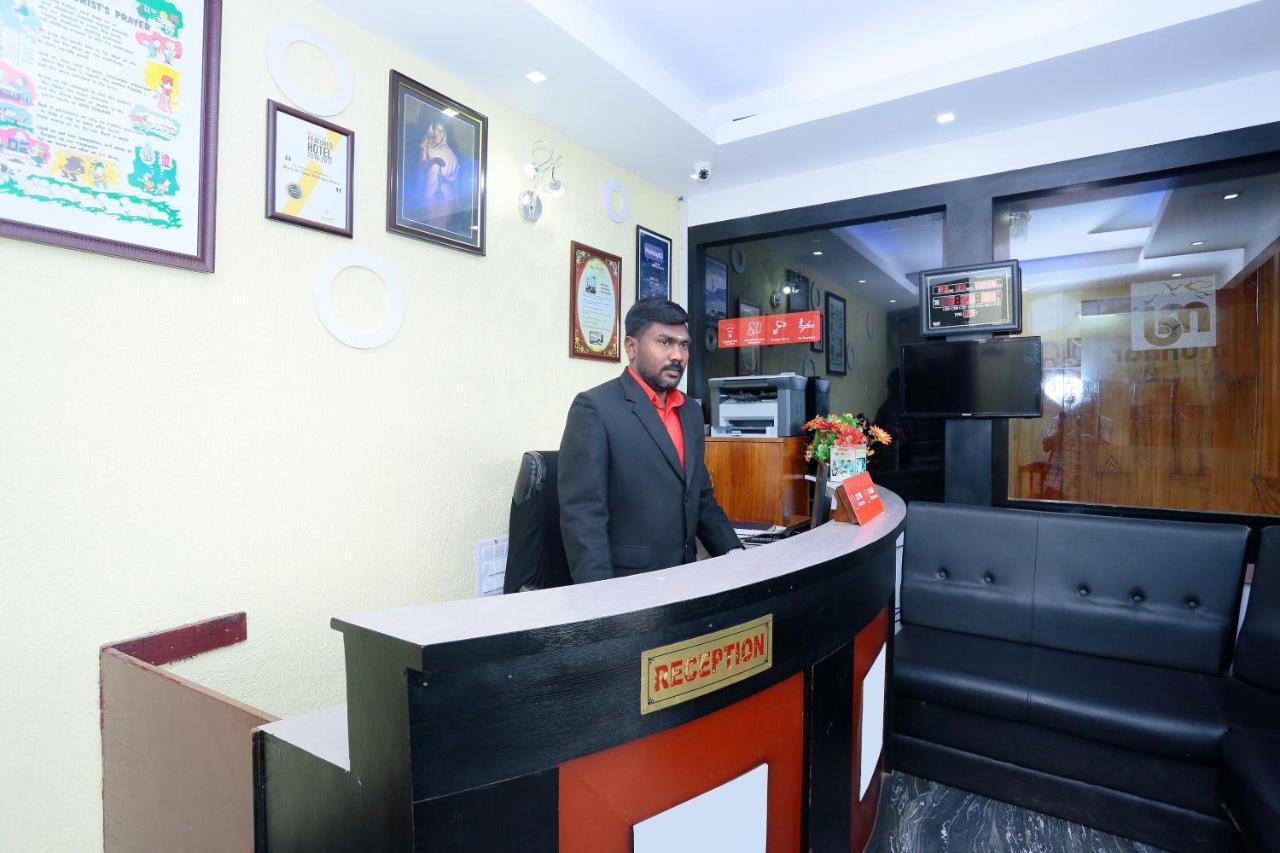 Oyo 24816 Days Hotel 3*