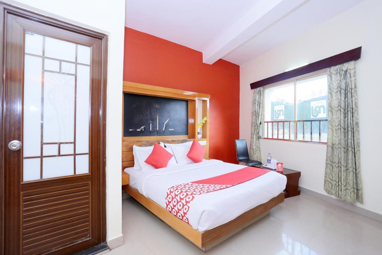 Hotel Oyo 24816 Days