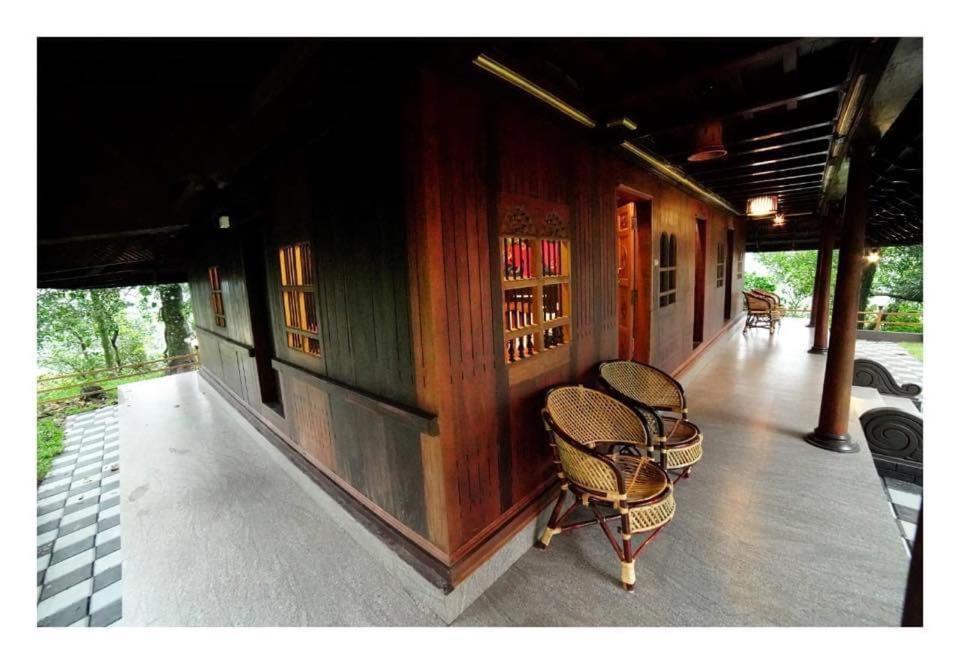 Villa Traditional Kerala *