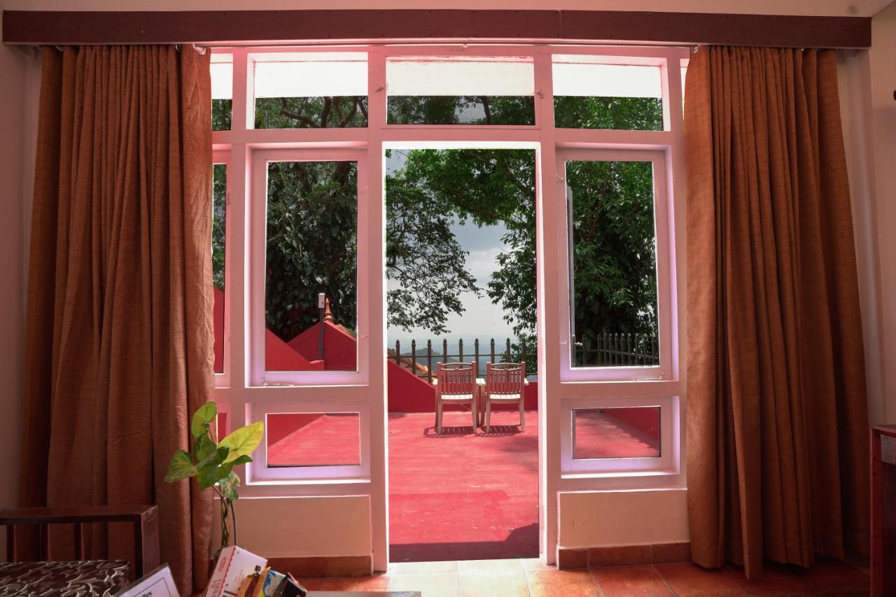 Tea Valley Resort,