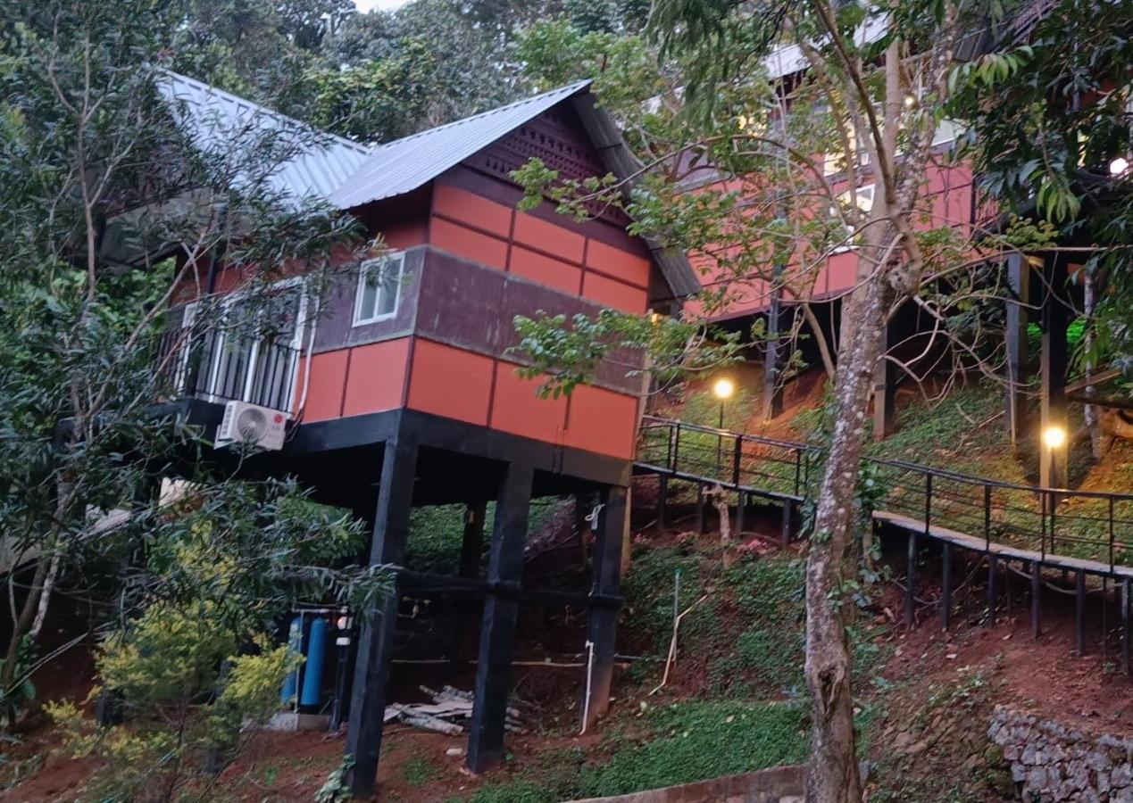 Hotel Santhi Hill View Munnar