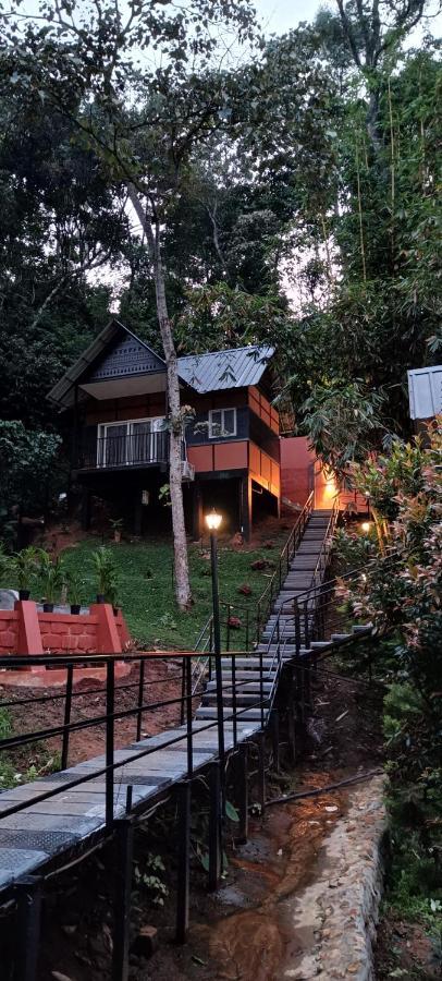 Santhi Hill View Hotel 3*