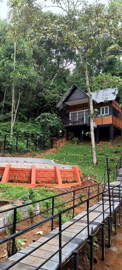 Santhi Hill View Hotel