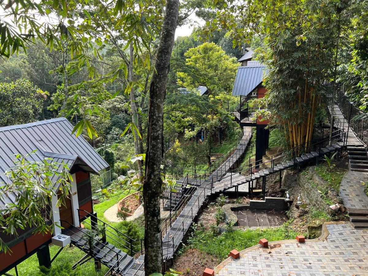 Santhi Hill View Hotel