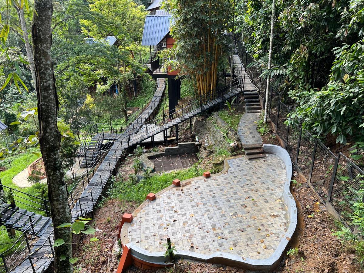 Santhi Hill View Hotel