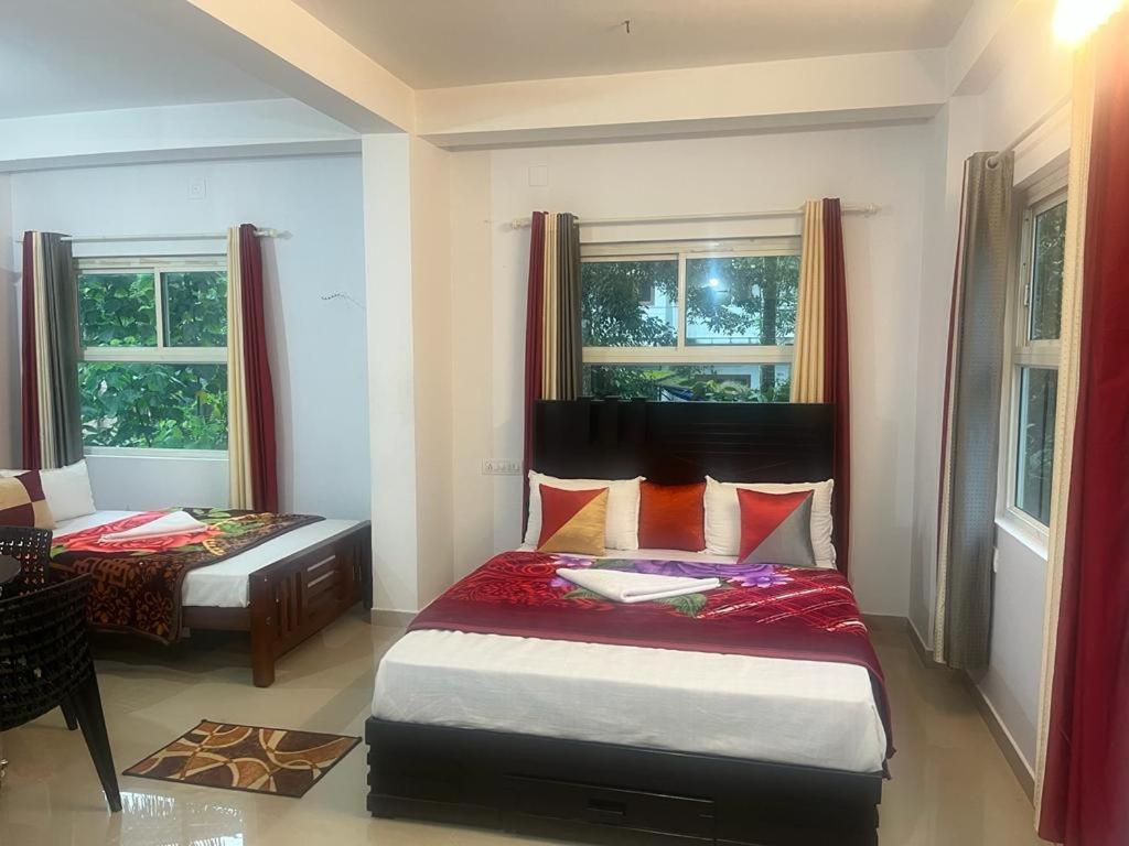 Himadri Holidays Munnar