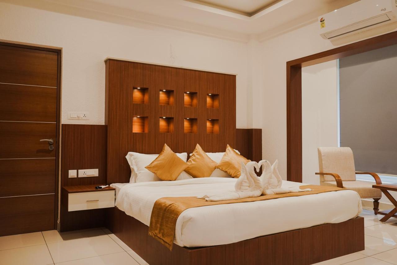Sprise And 5* Munnar