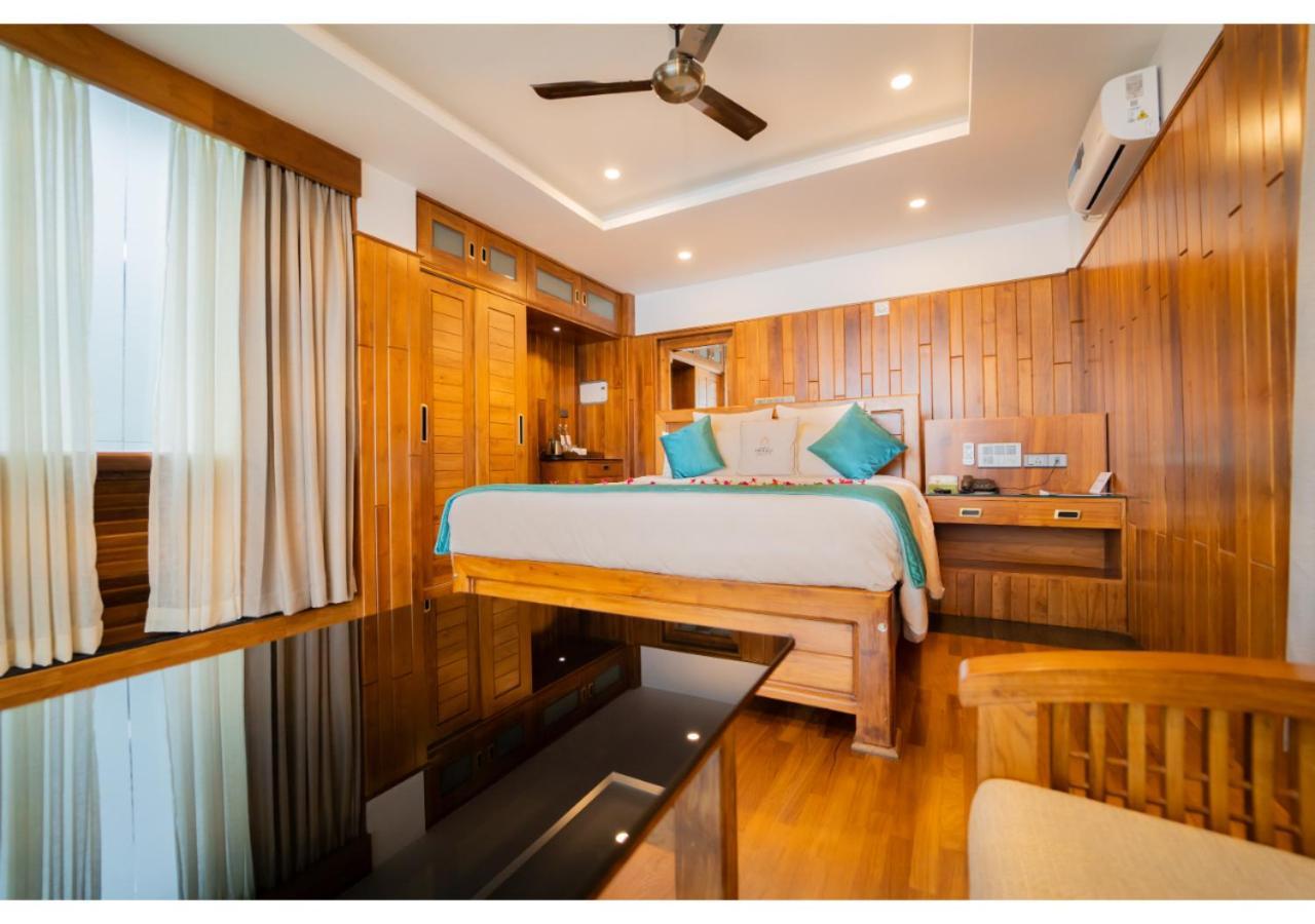 Chandys Drizzle Drops - Station Resort Munnar