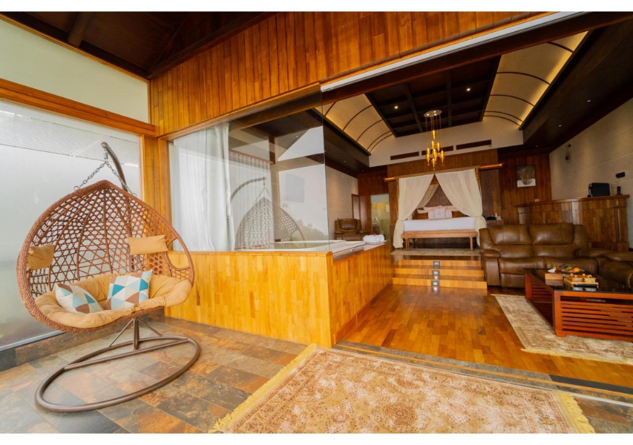Resort Chandys Drizzle Drops - Station 5*