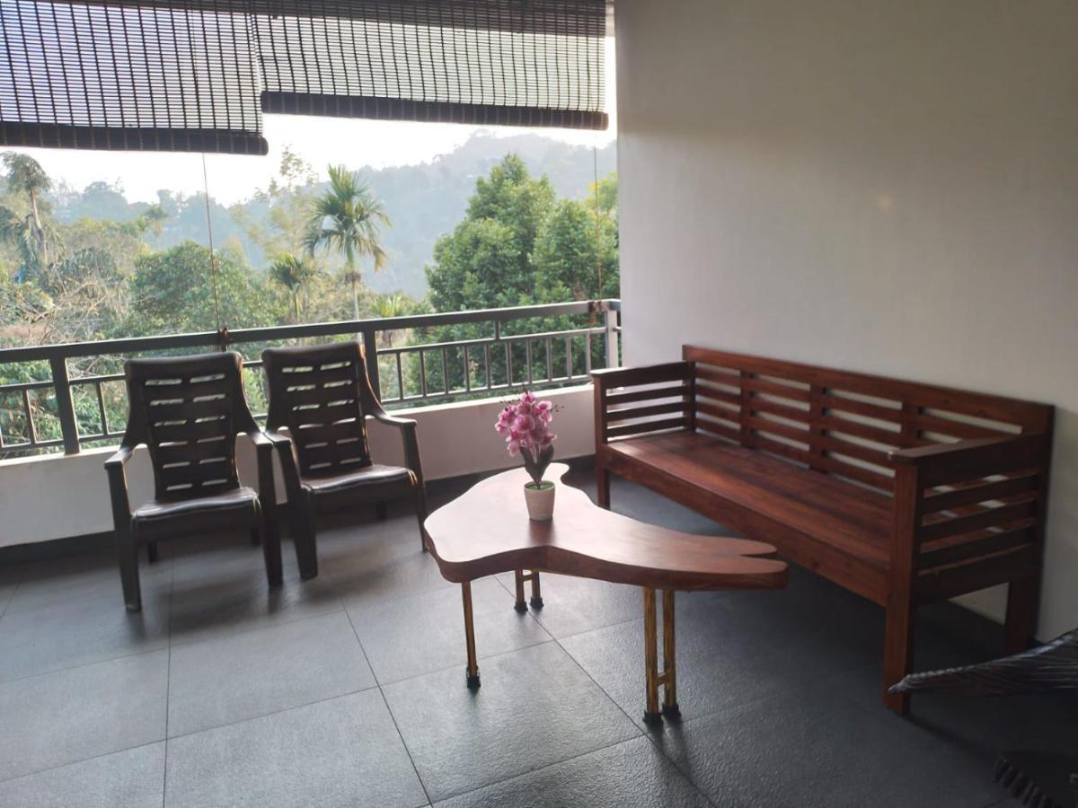 Holiday home Cherry Blossom 2bhk Munnar