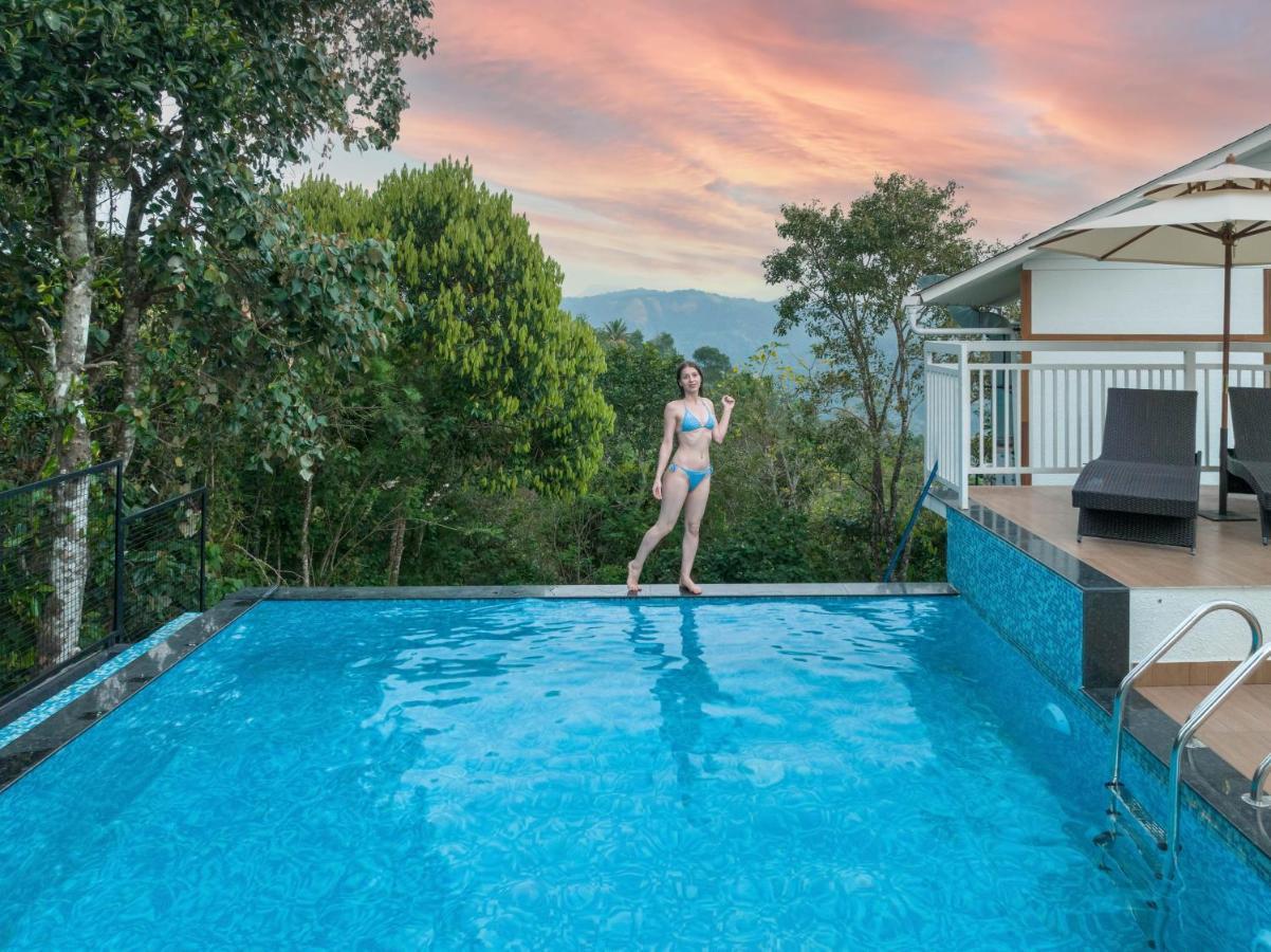 Hotel Sprise And Munnar