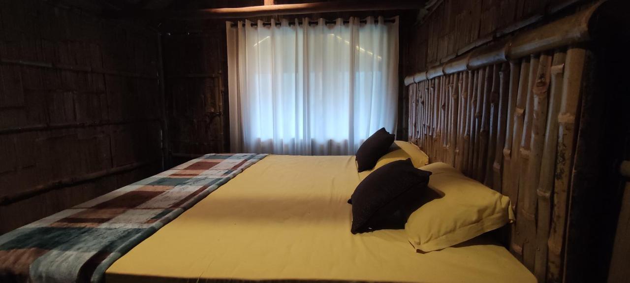 Guest house Fab - Bamboo Hut With Open Shower Munnar