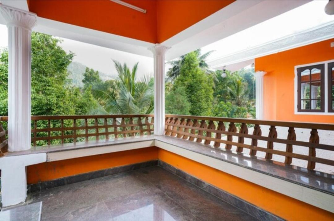 Falcuns Homestay *