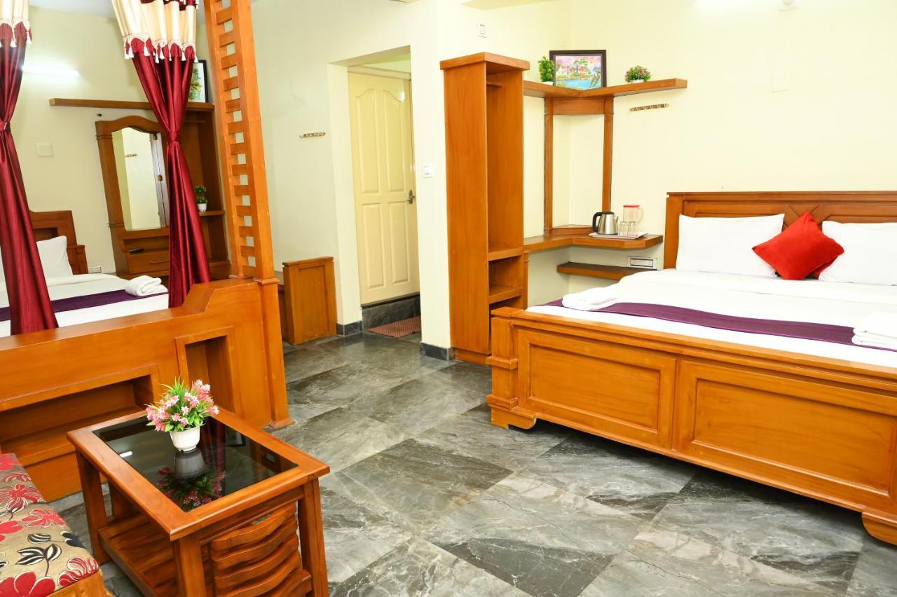 Lodge Ajay