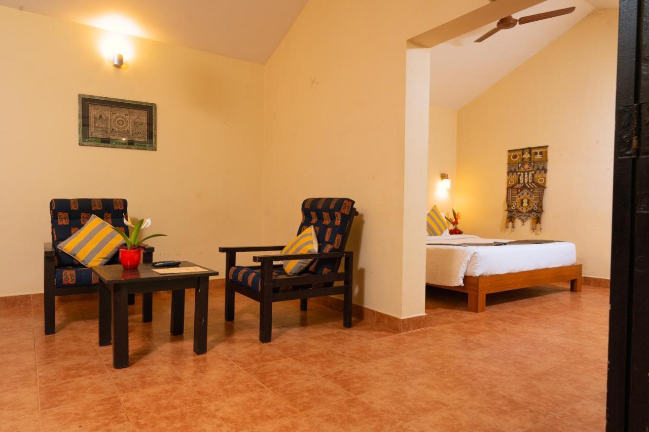 Falling Waters Hotel Munnar