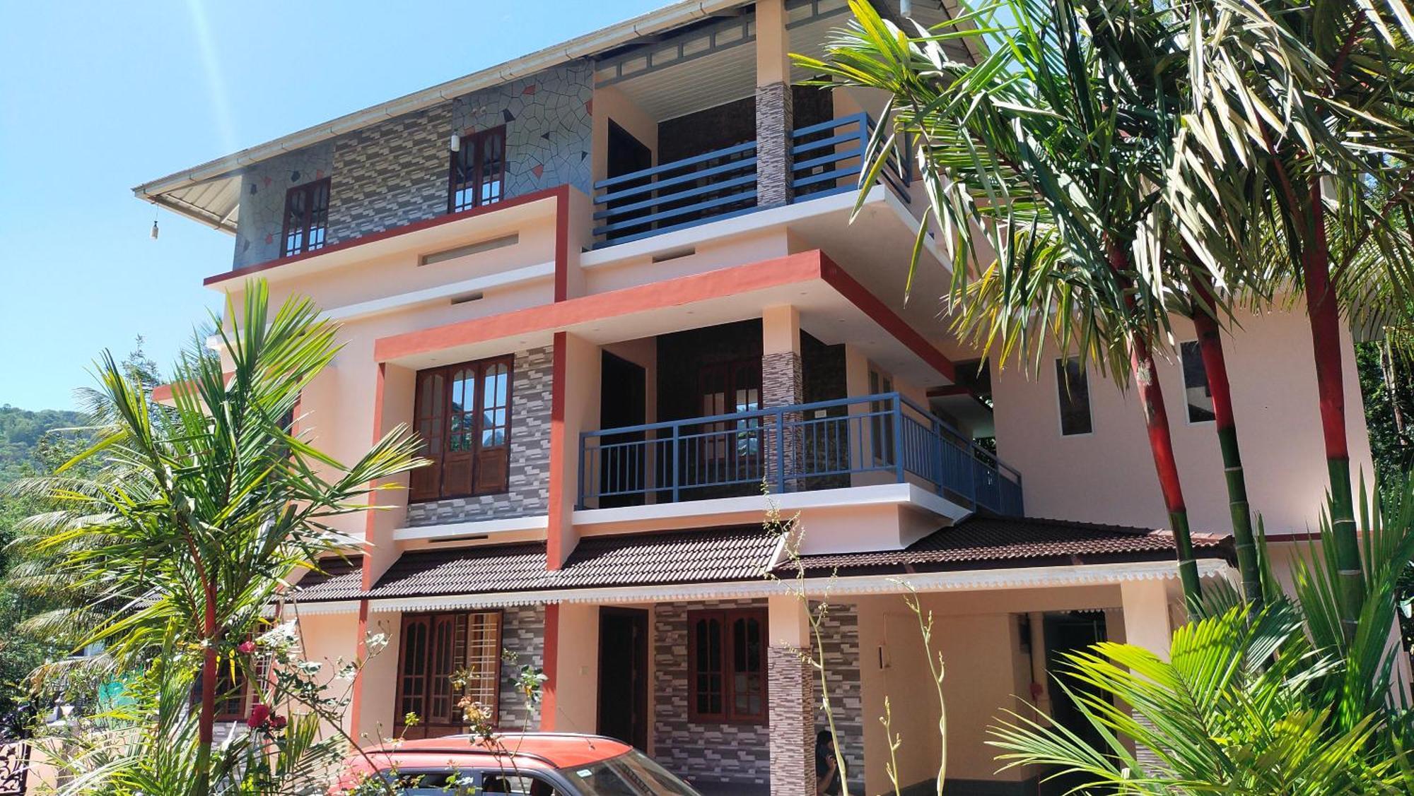 Homestay Kombans Misty Valley Munnar