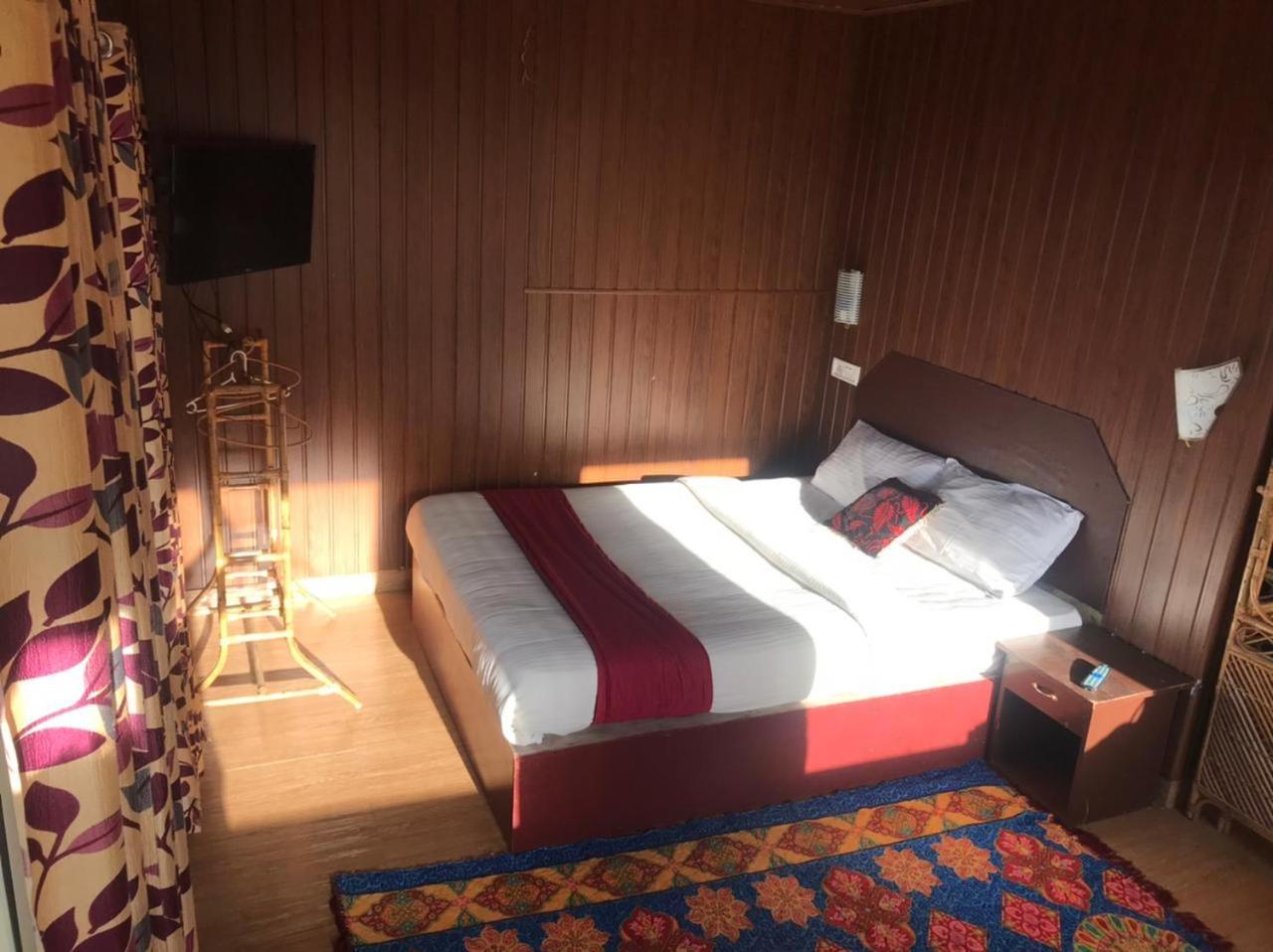 Lodge Nature Dale Munnar