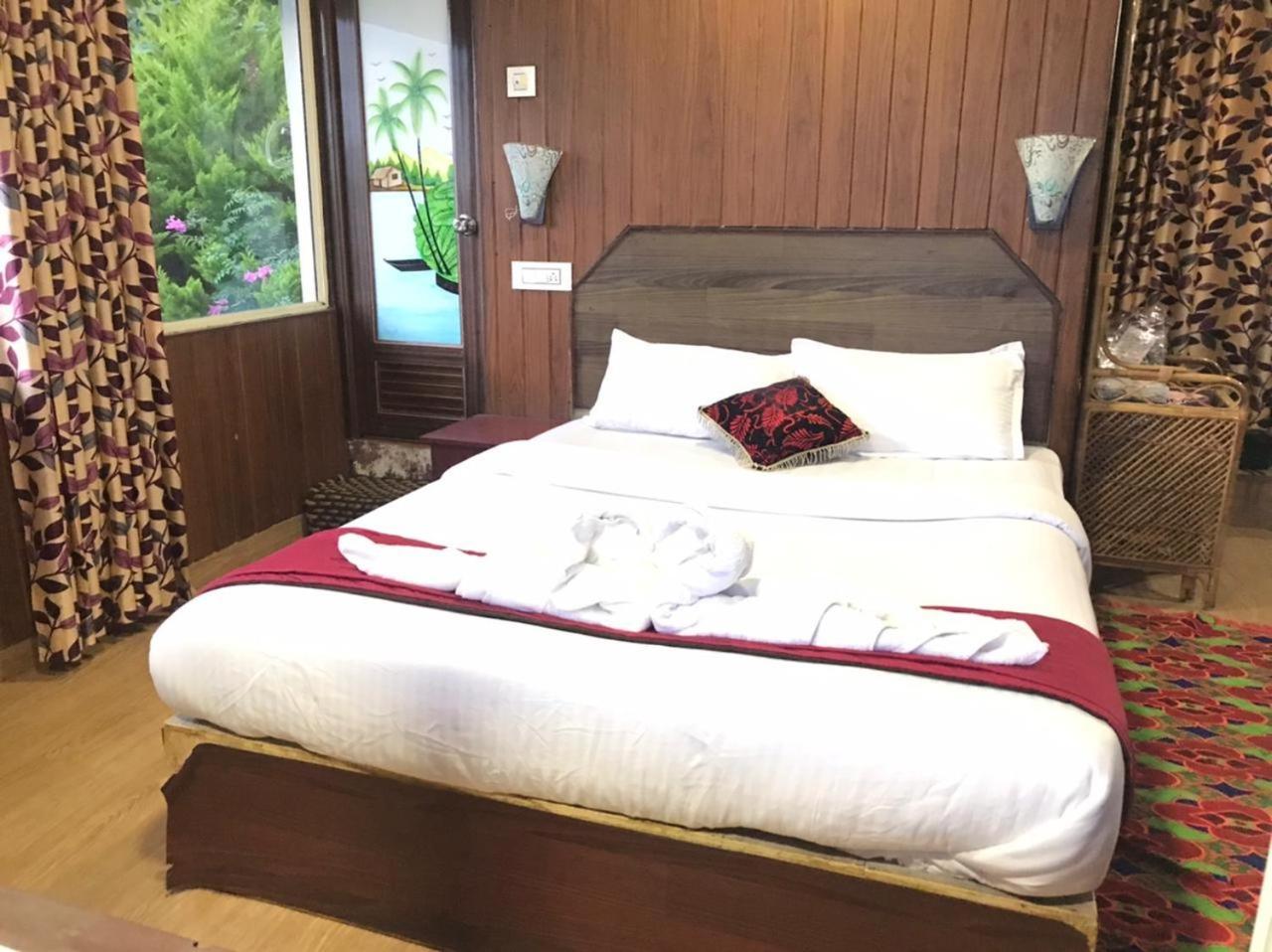 Lodge Nature Dale Munnar