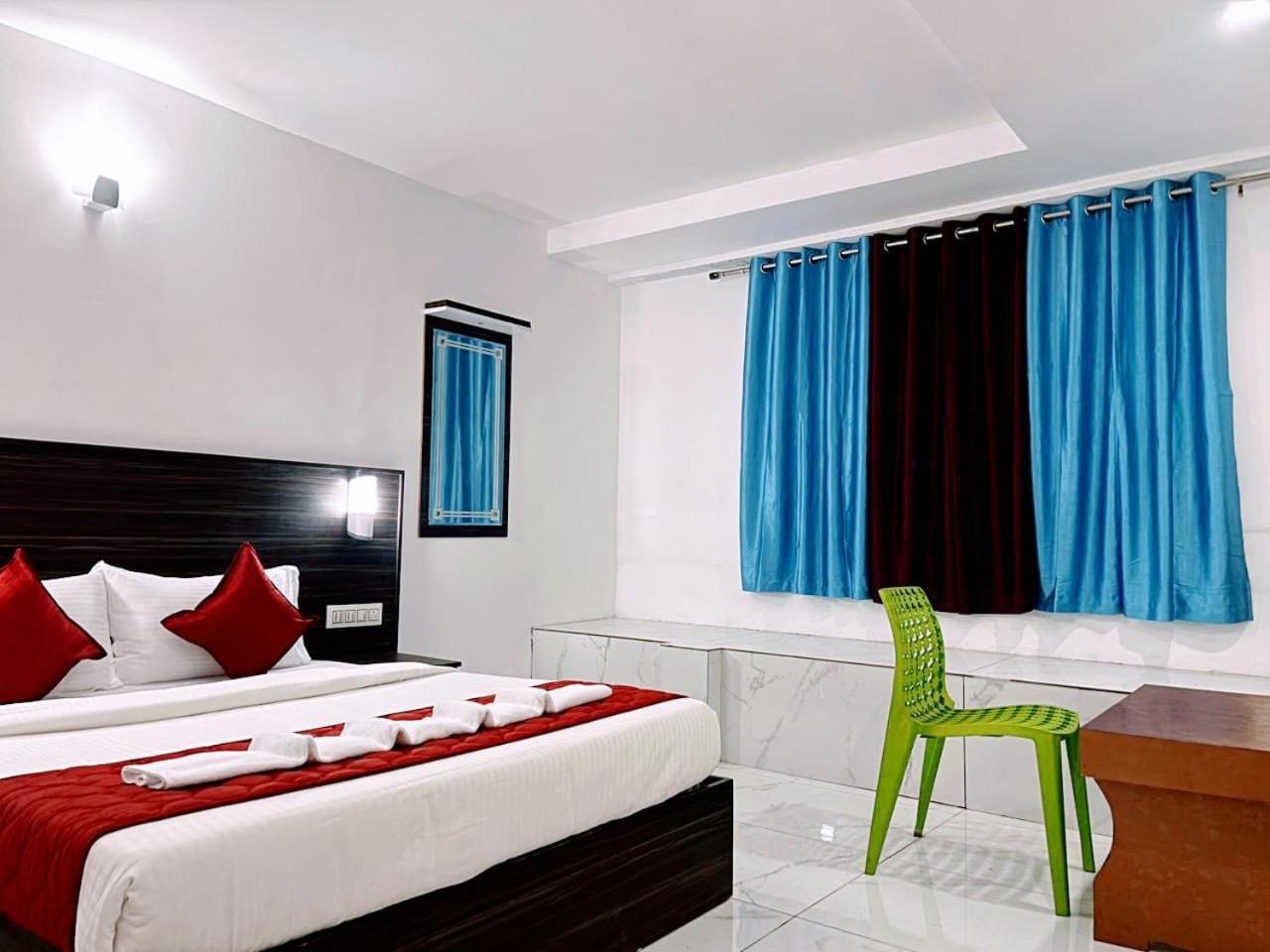 Skylark Holidays