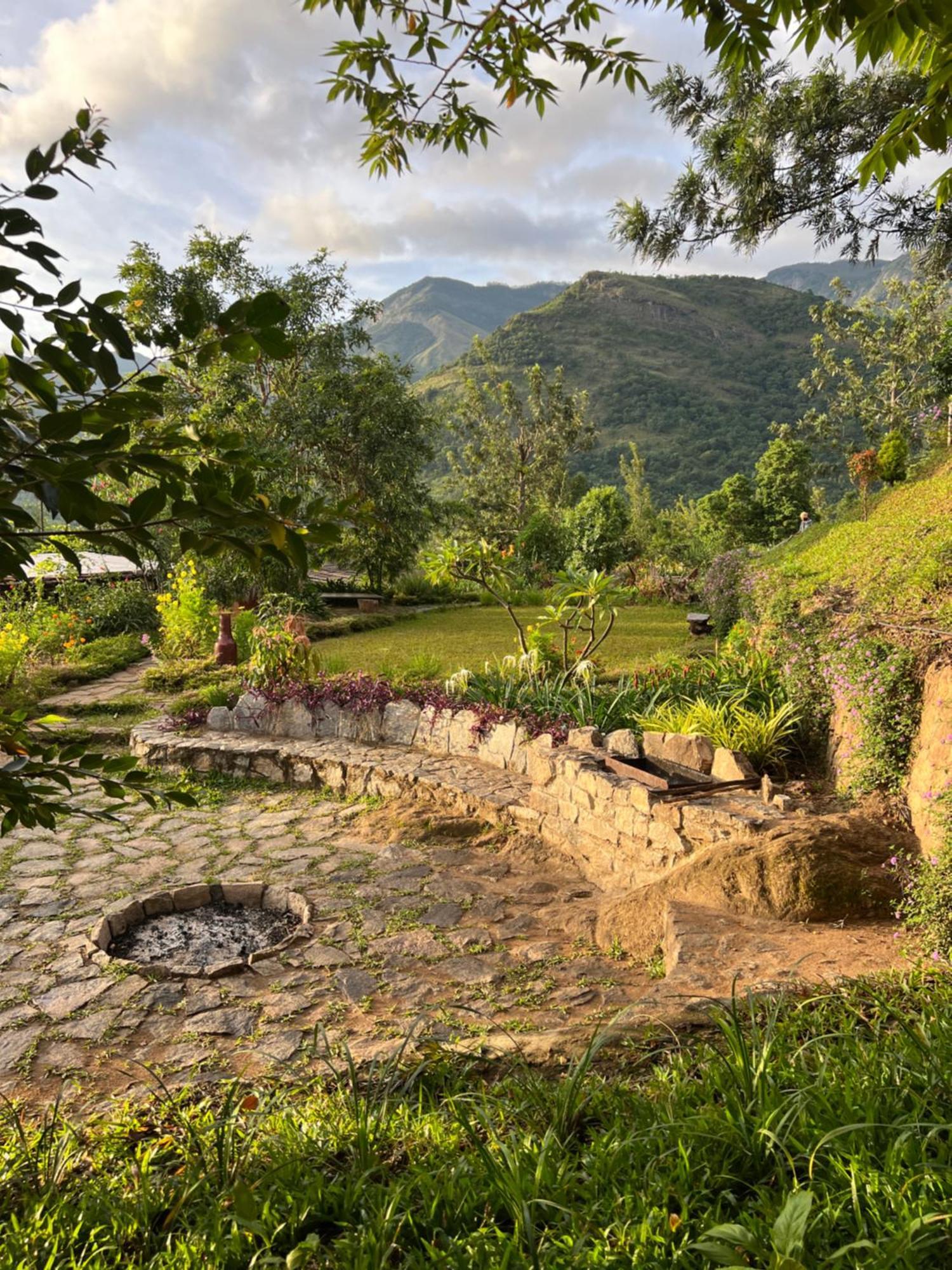 Resort The Mudhouse Marayoor Munnar