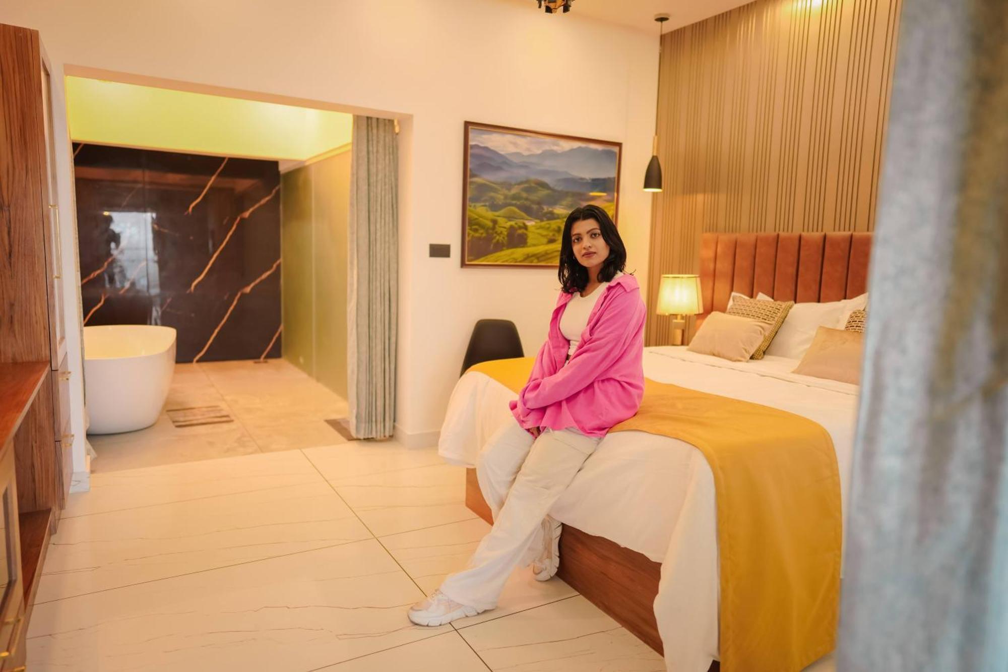 Misty Wonders Hotel
