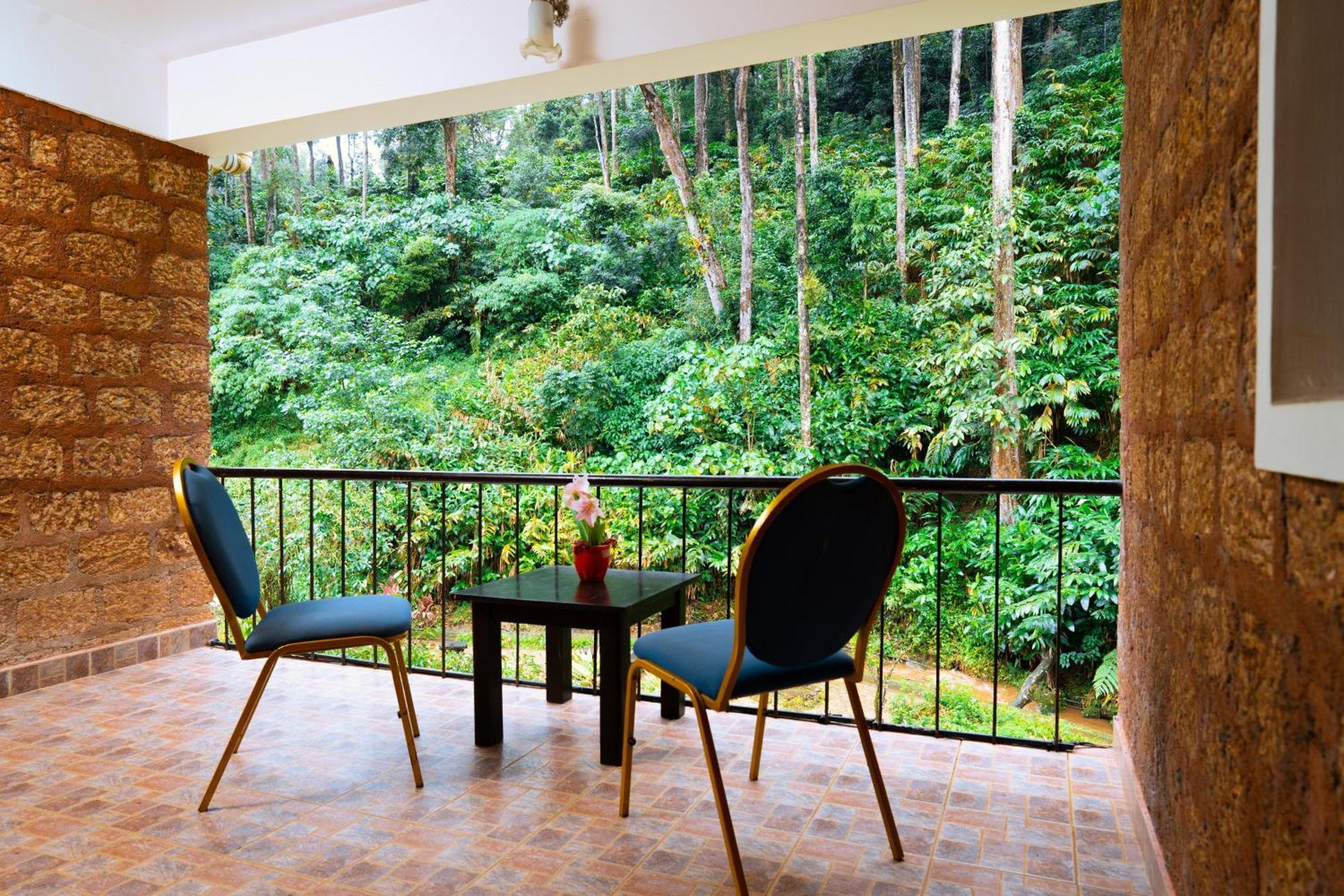 Hotel Falling Waters Munnar
