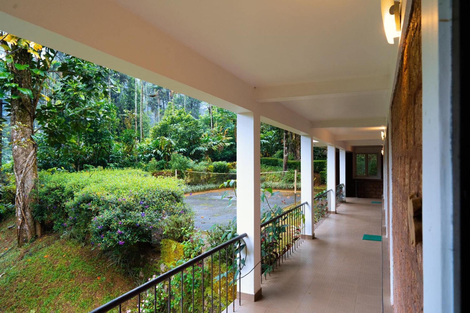 Falling Waters Hotel 3*