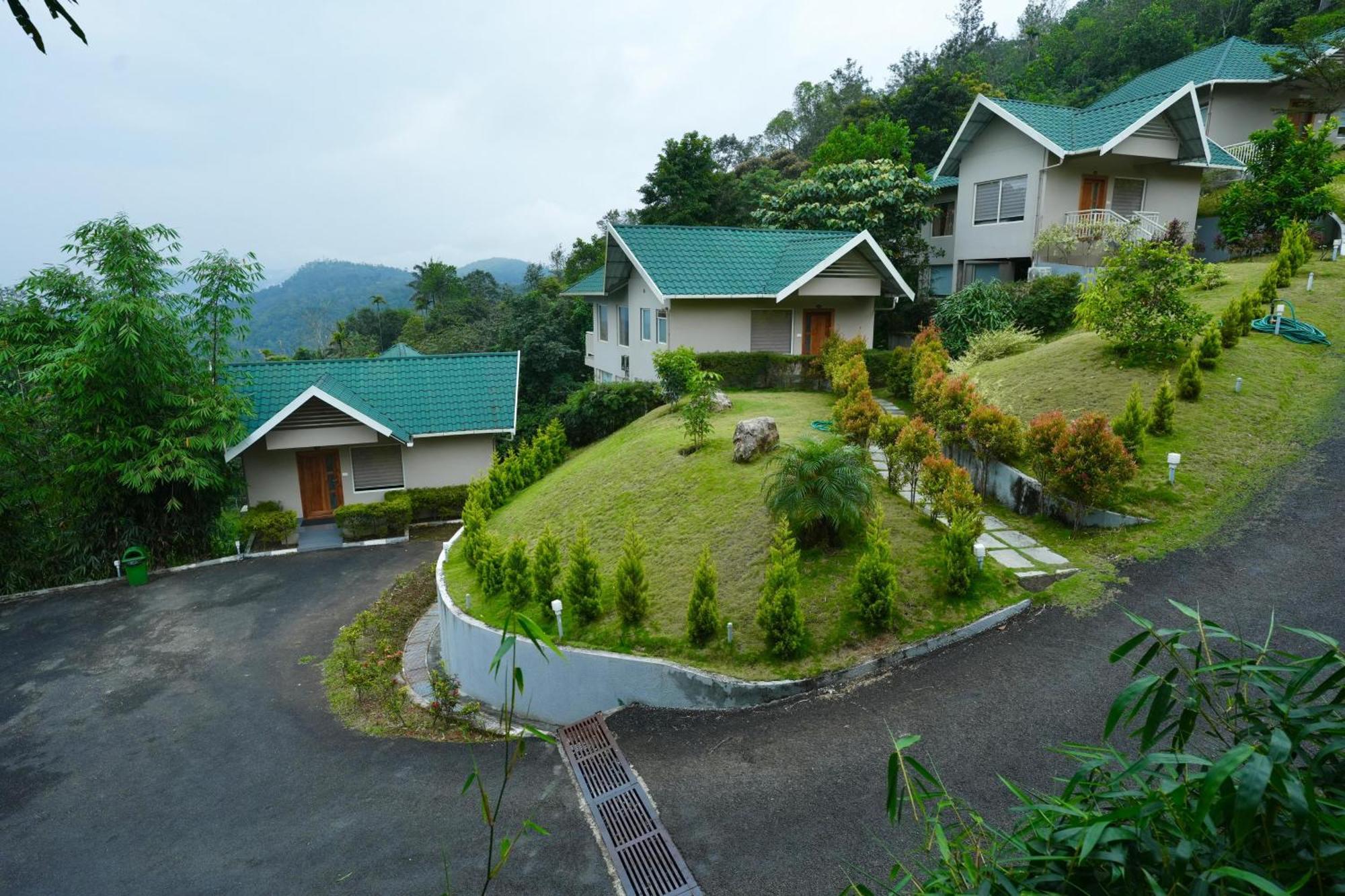 Aveda Mountains And Mist Hotel Munnar