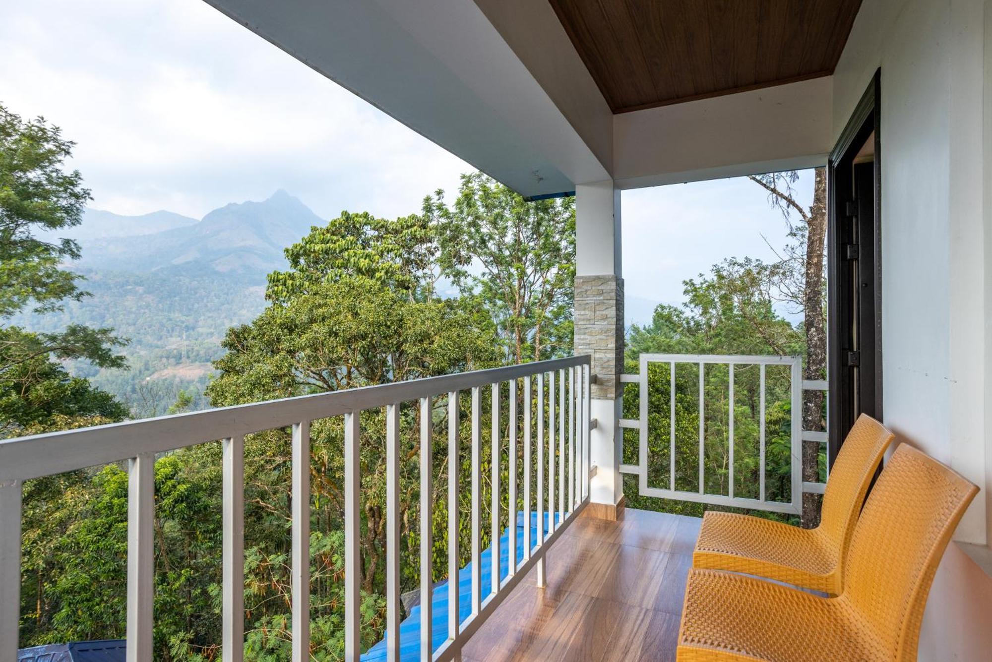 Eterno Camellia And Elettaria Munnar