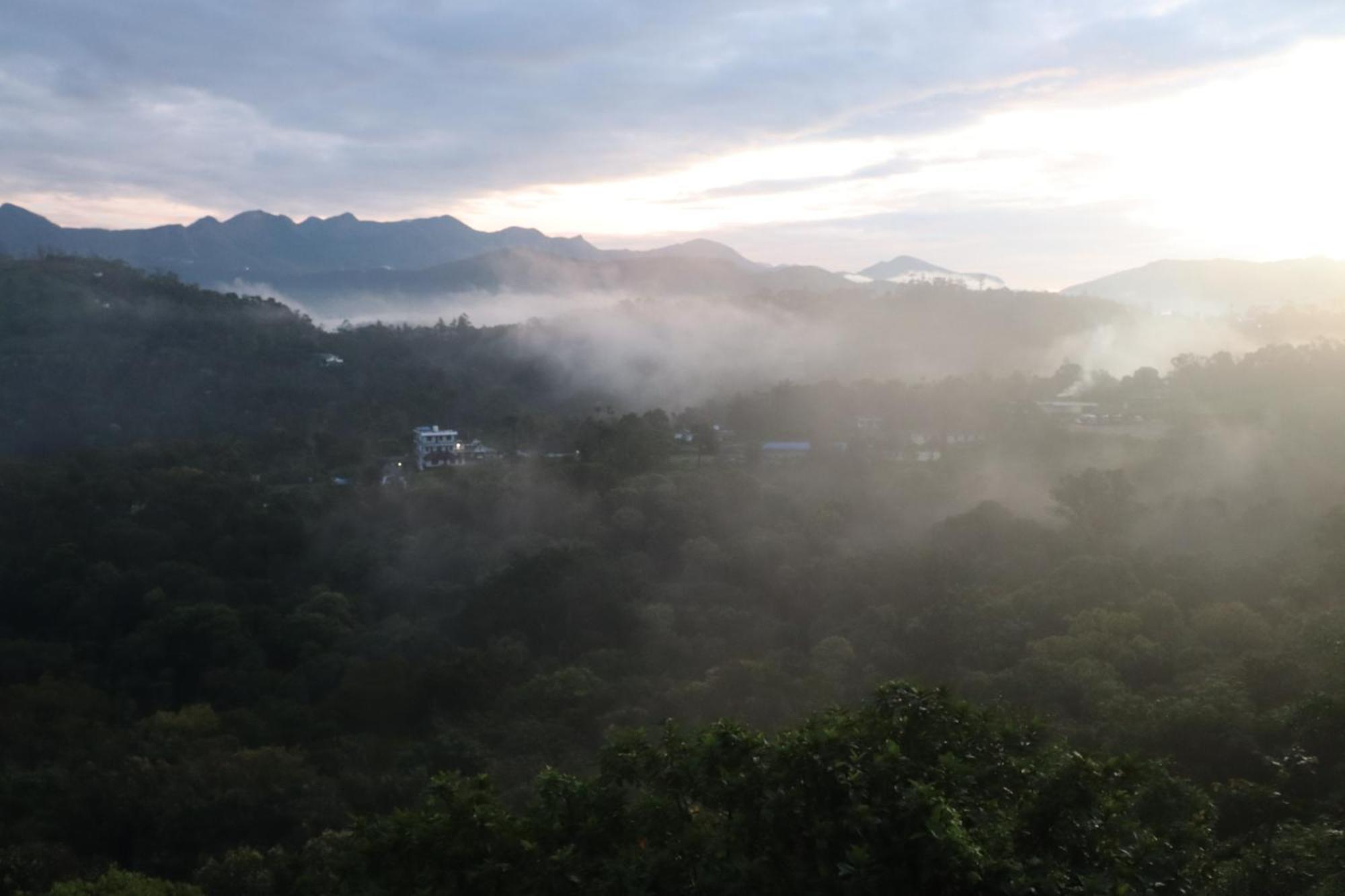 Resort Pleasant Hill Munnar