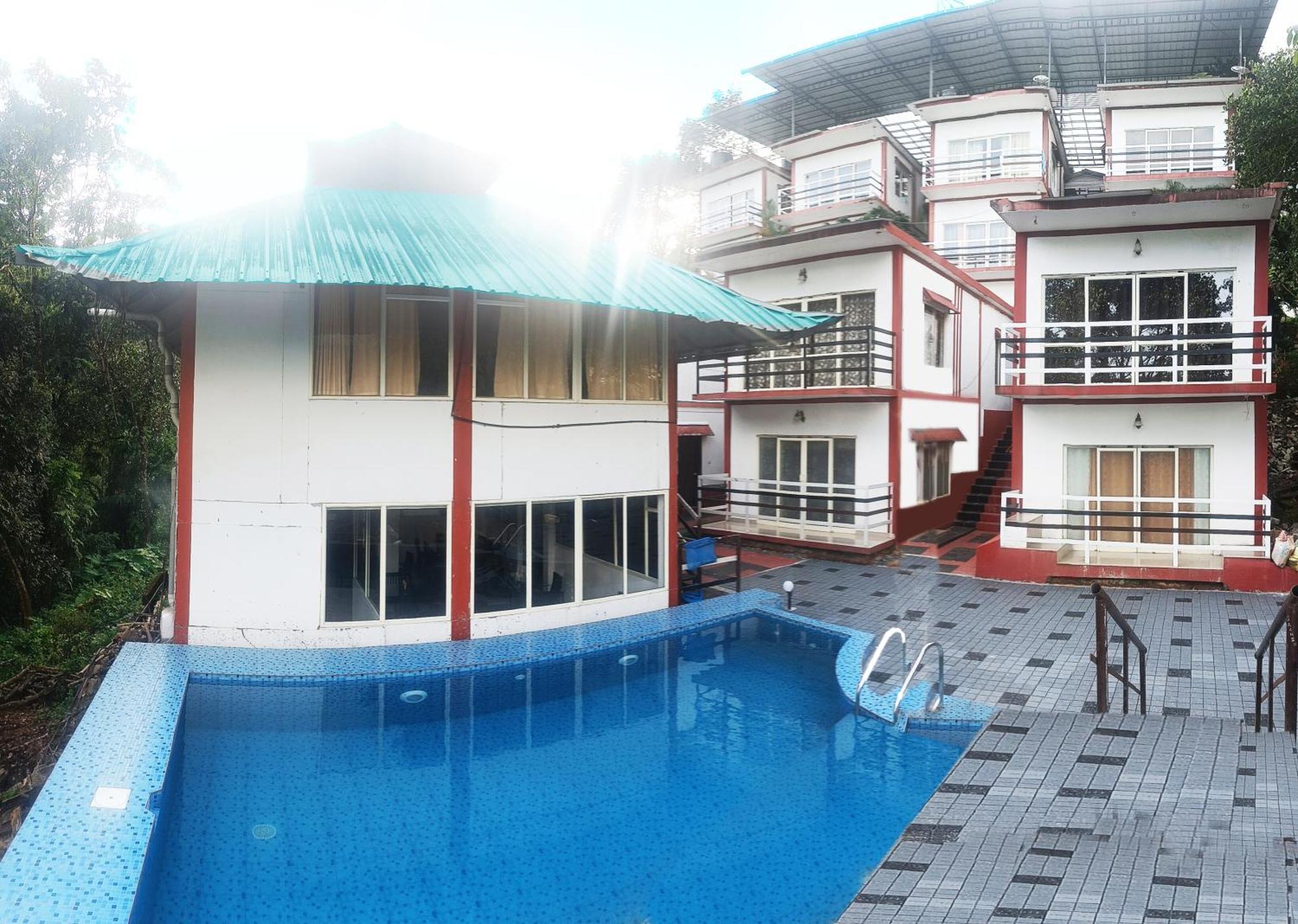 Trees Resort *
